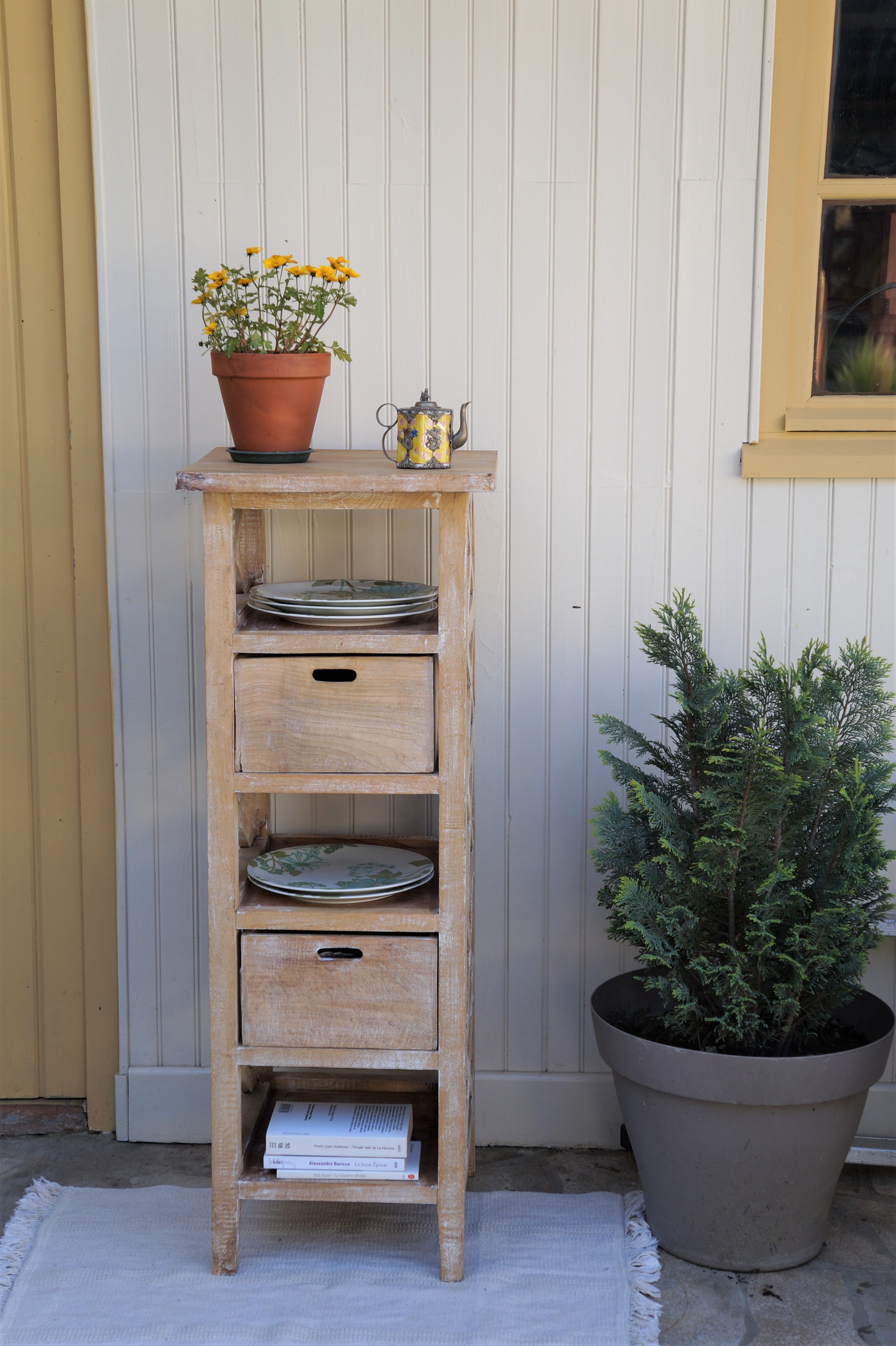 Storage cabinet in solid wood