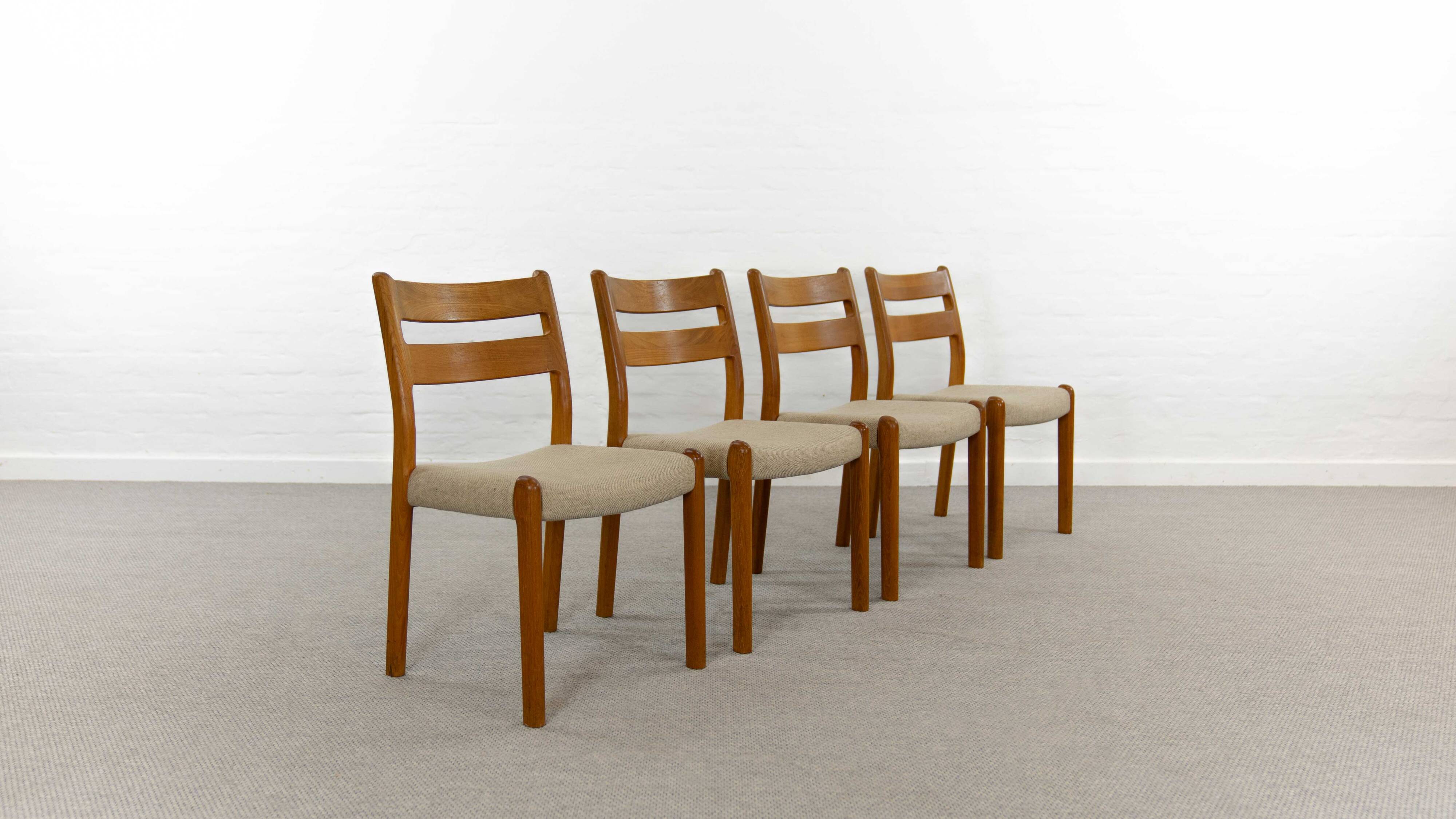 Chaises de Salle à Manger Mid-Century en Teck par EMC, Danemark, années 60, Set de 4