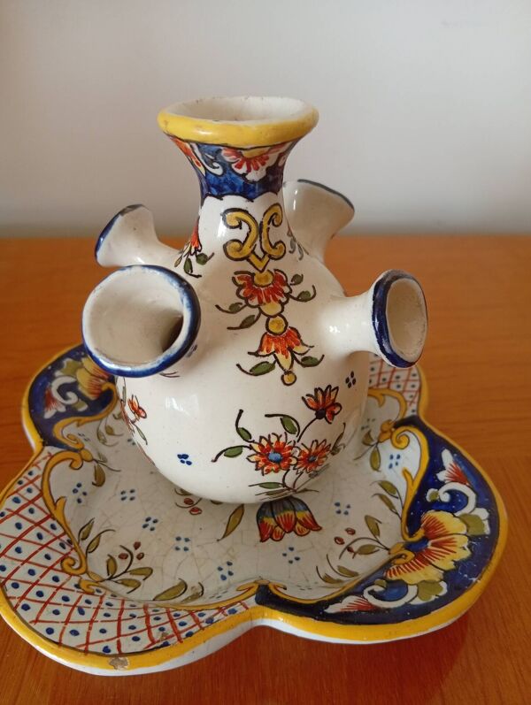 Rare tulipière / bouquetière en faïence de Vichy