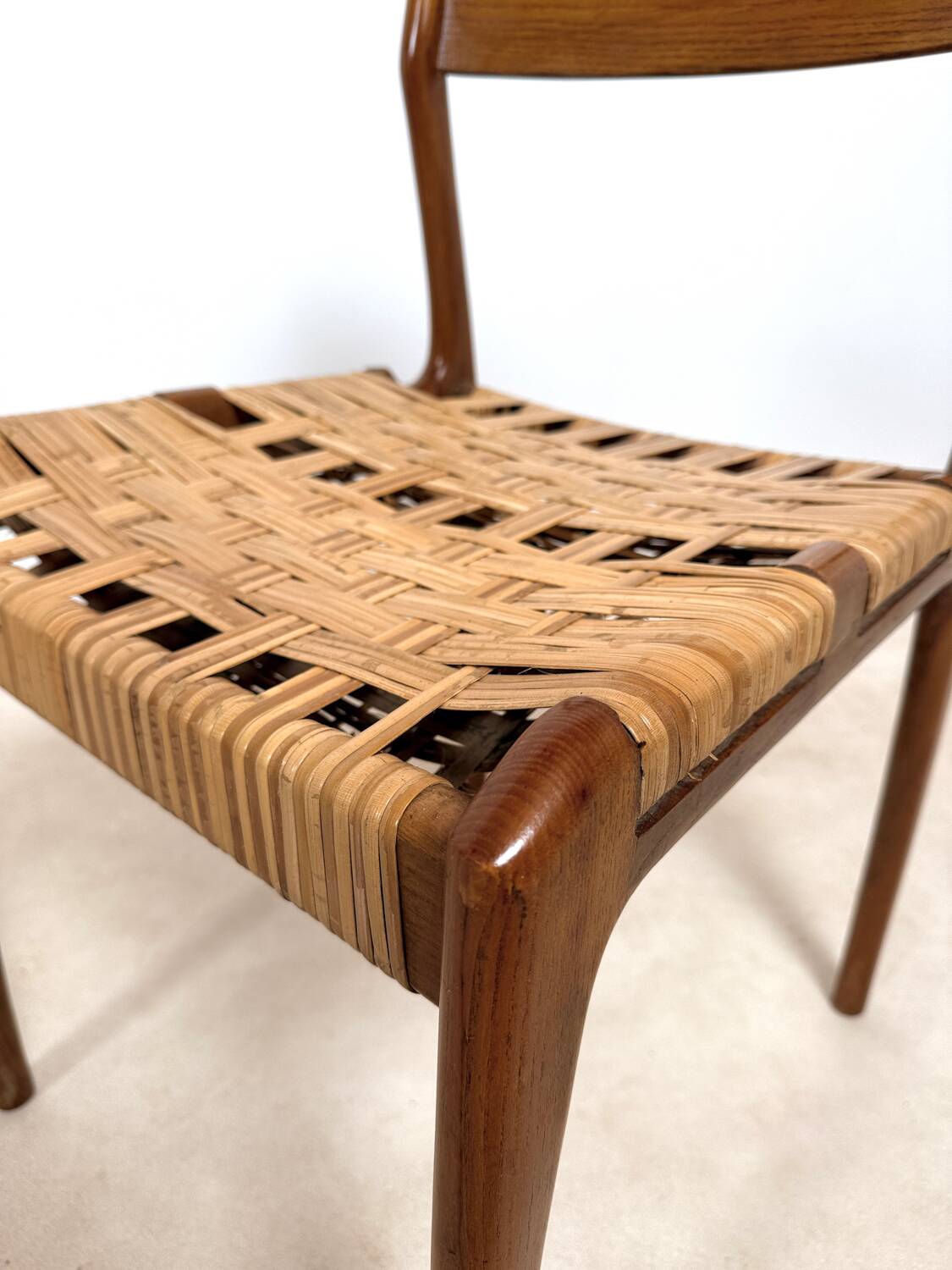 Set of 6 Gessef chairs model "Havana"