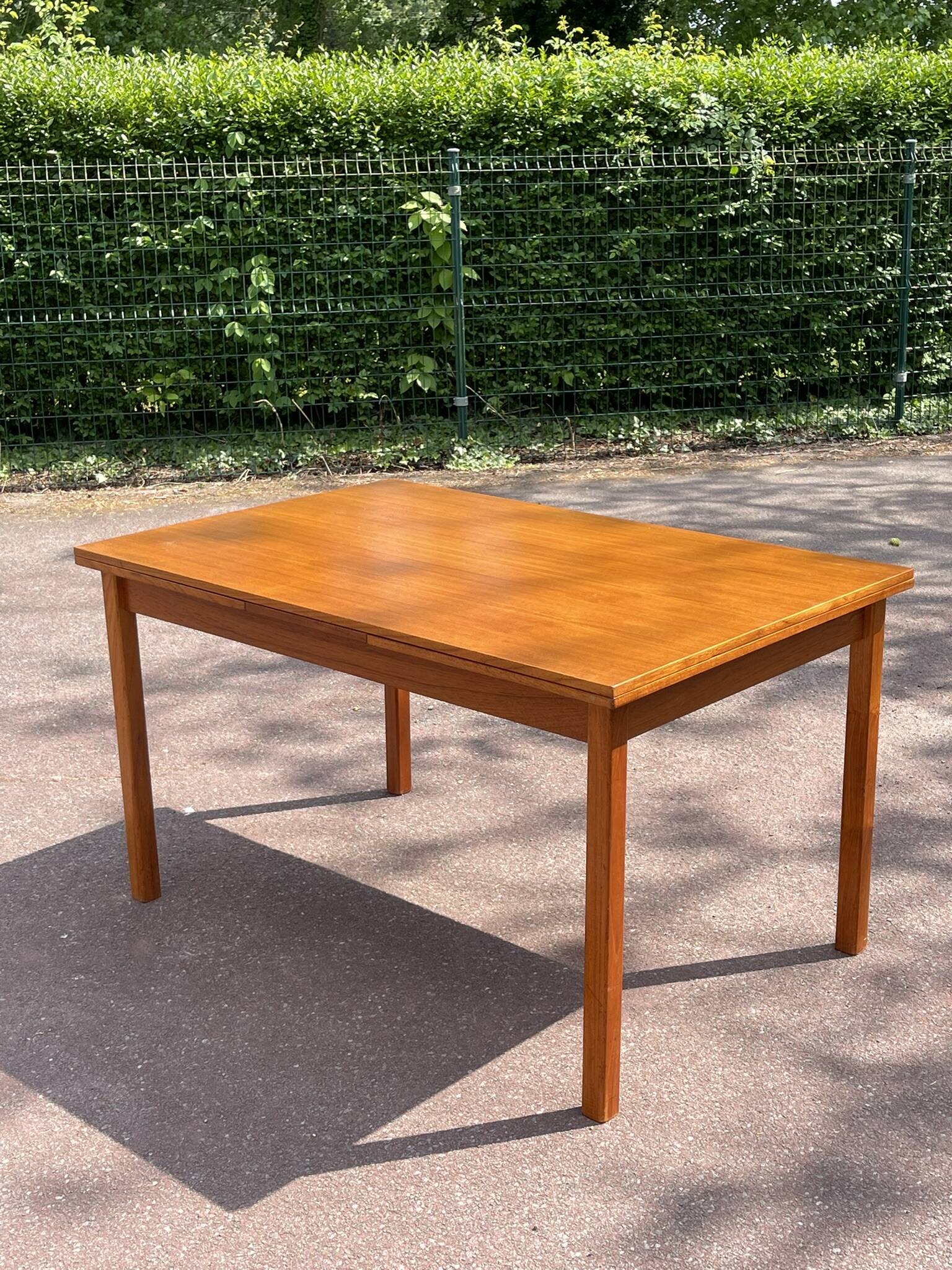 Table scandinave en teck 1960
