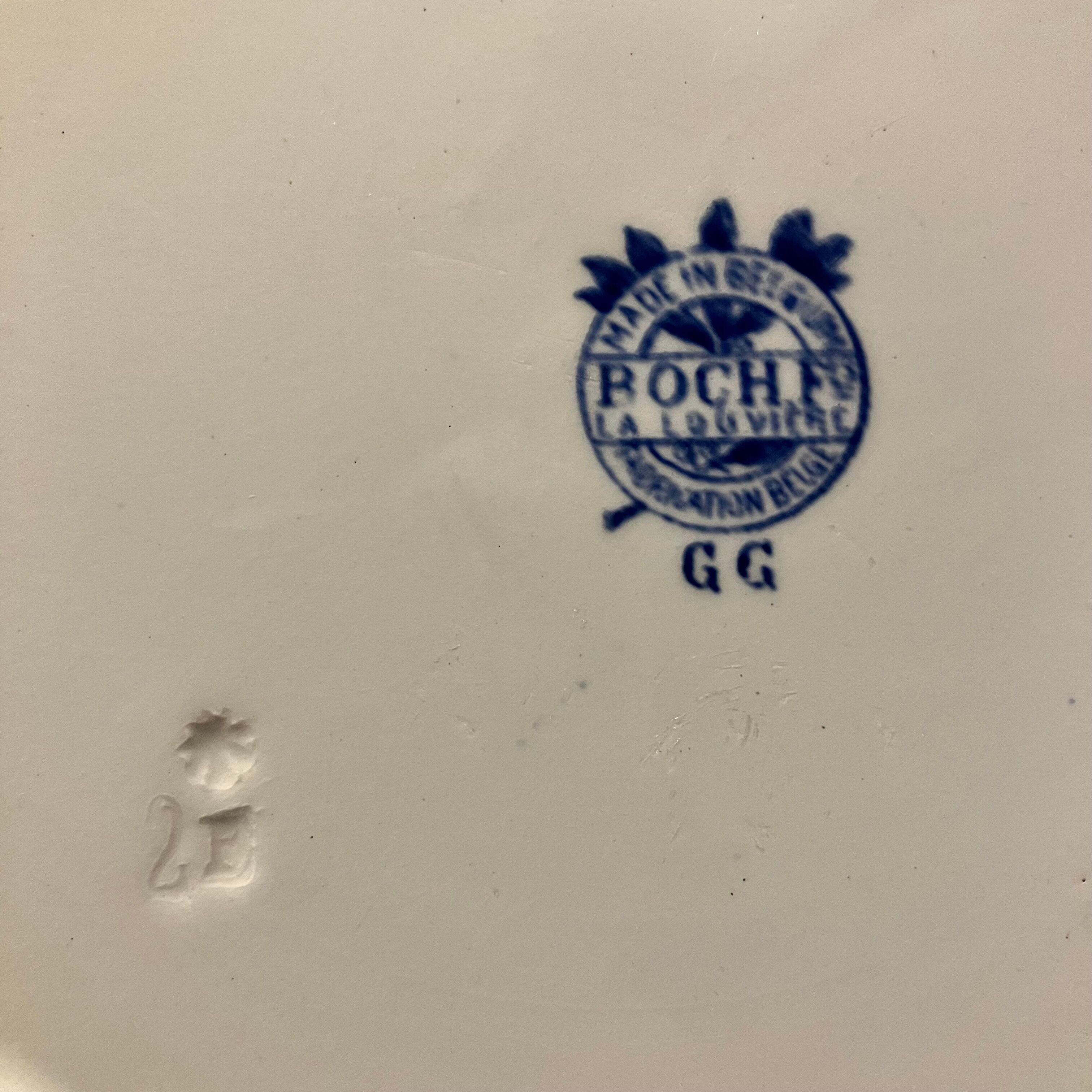 Hollow dish Boch Frères La Louvière