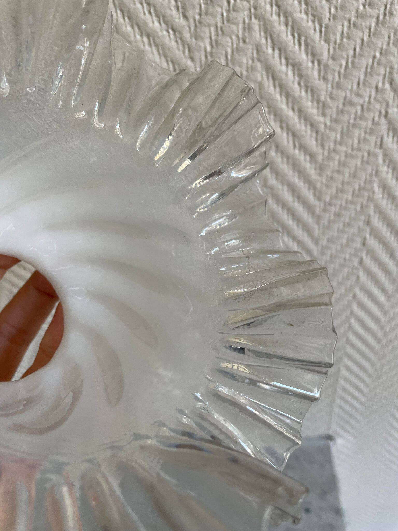 Art Nouveau style glass tulip lampshade