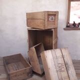 Wooden box trapezoidal