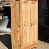 Ancien vestiaire industriel bois - Armoire parisienne en sapin