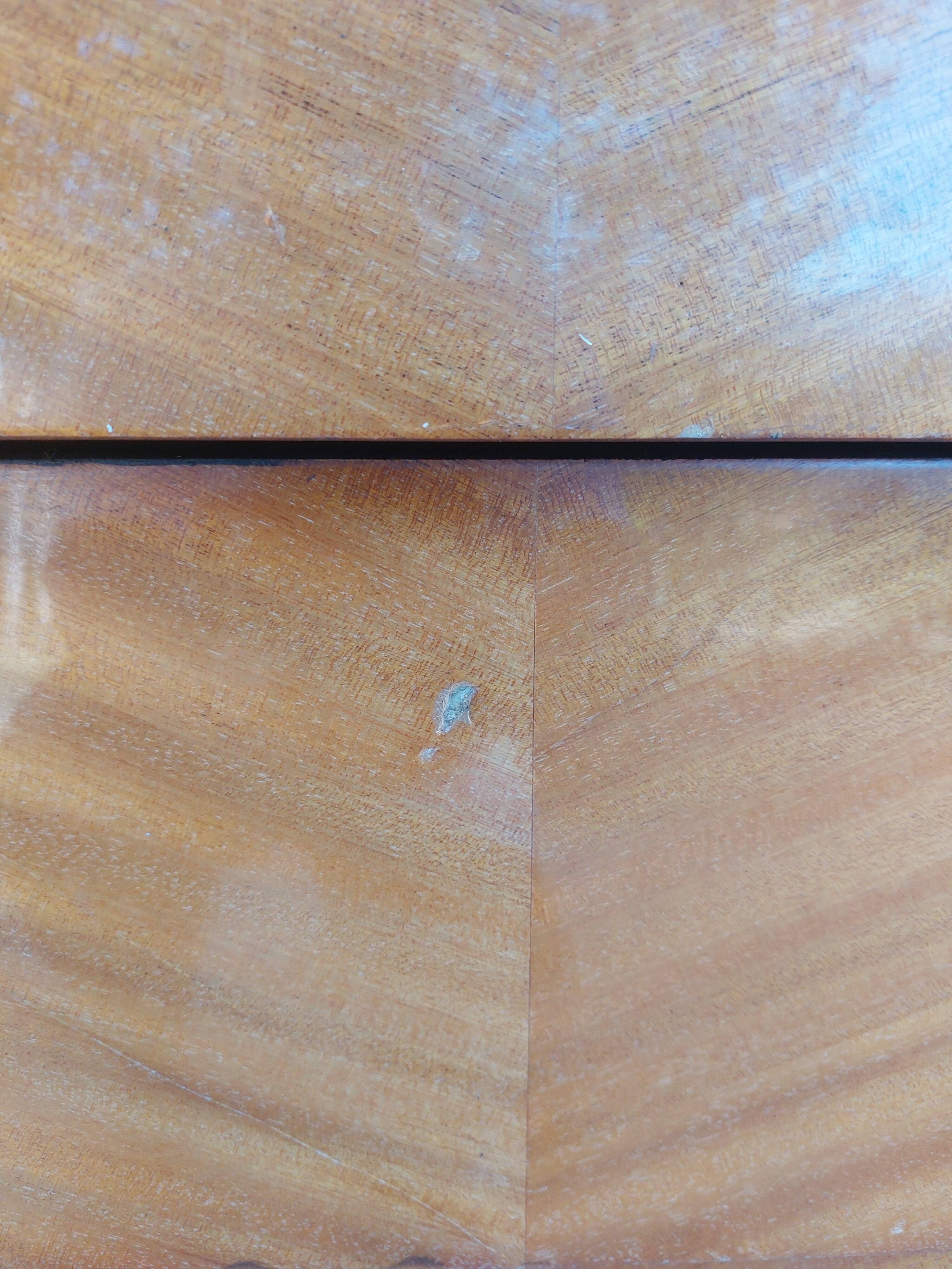 commode aux pieds compas, effet miroir, vintage