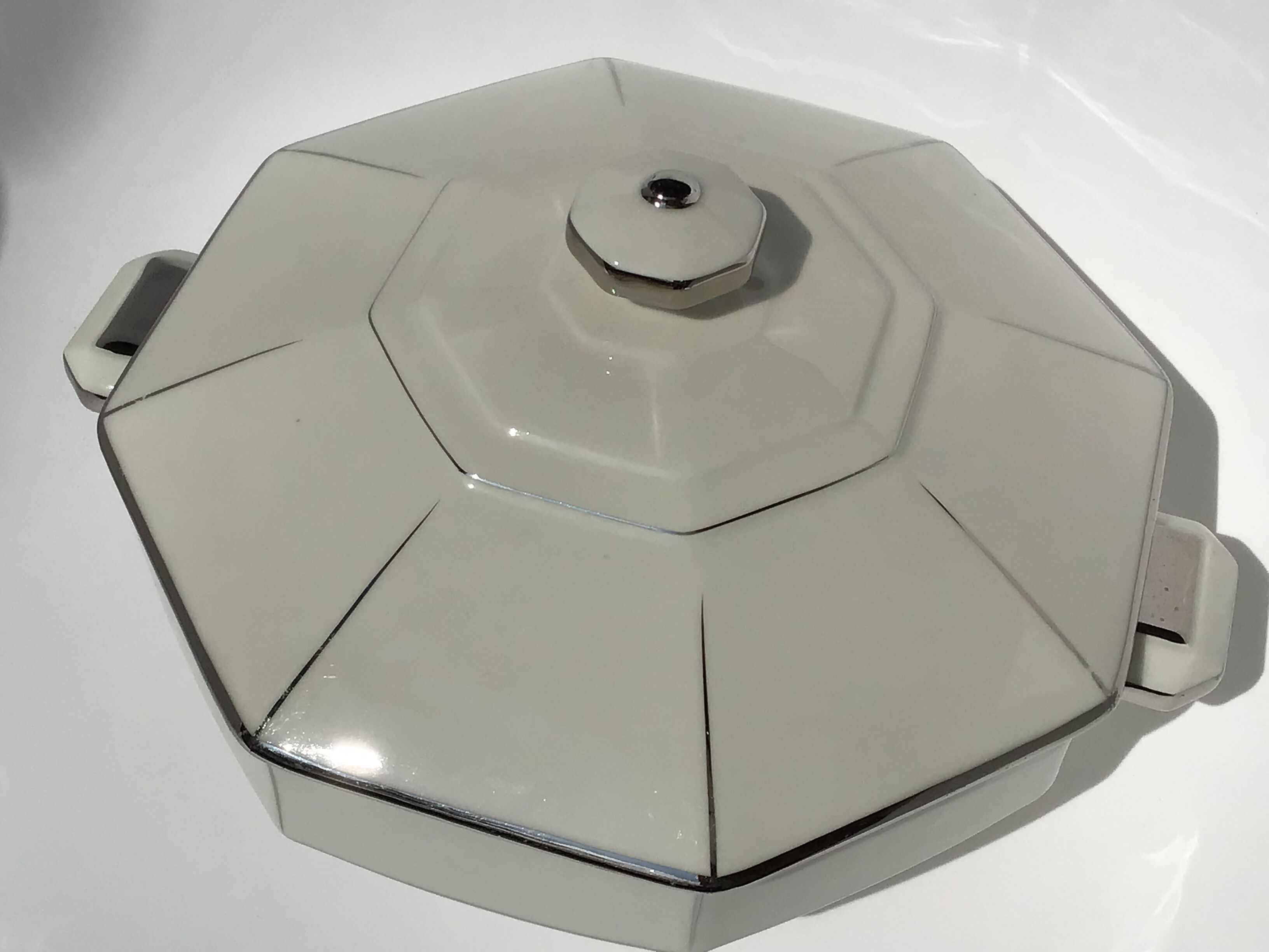 Art Deco soup tureen octagonal porcelain white silver net