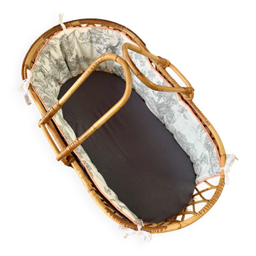 Fine rattan loop basket with handles