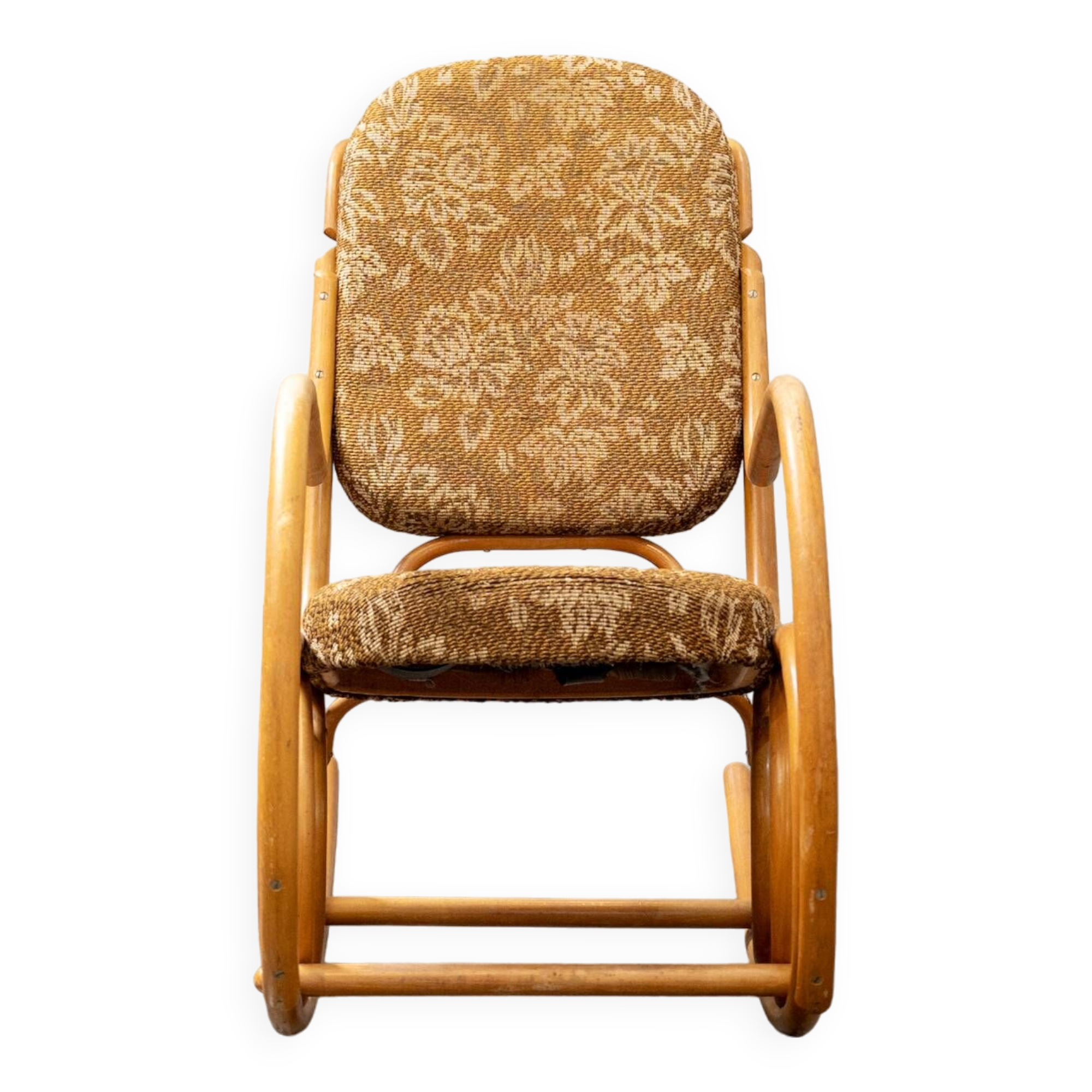 Rocking chair en bois courbé