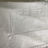 Drap plat fin brodé main
