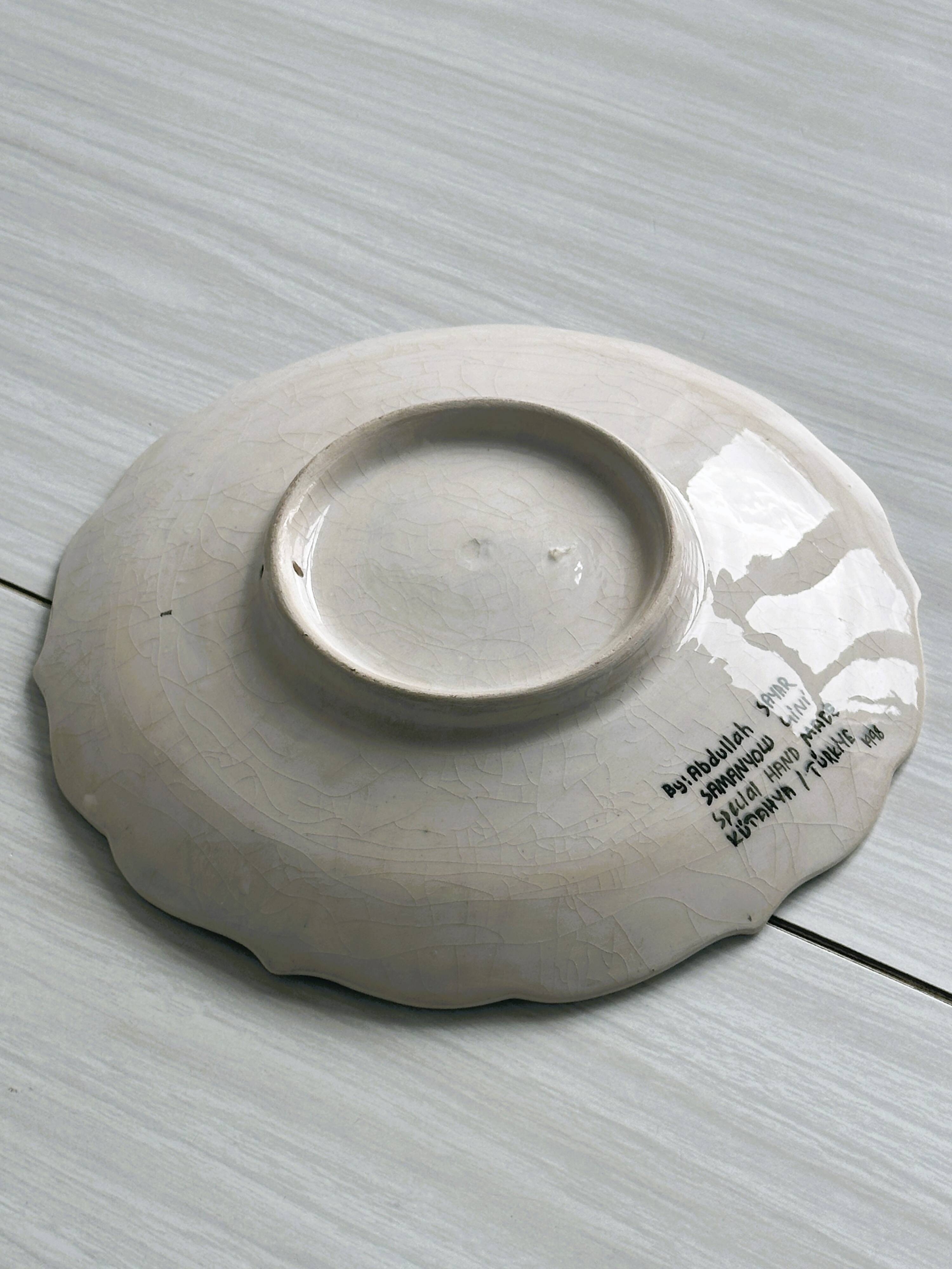 Assiette turque ancienne décor peint à la main.