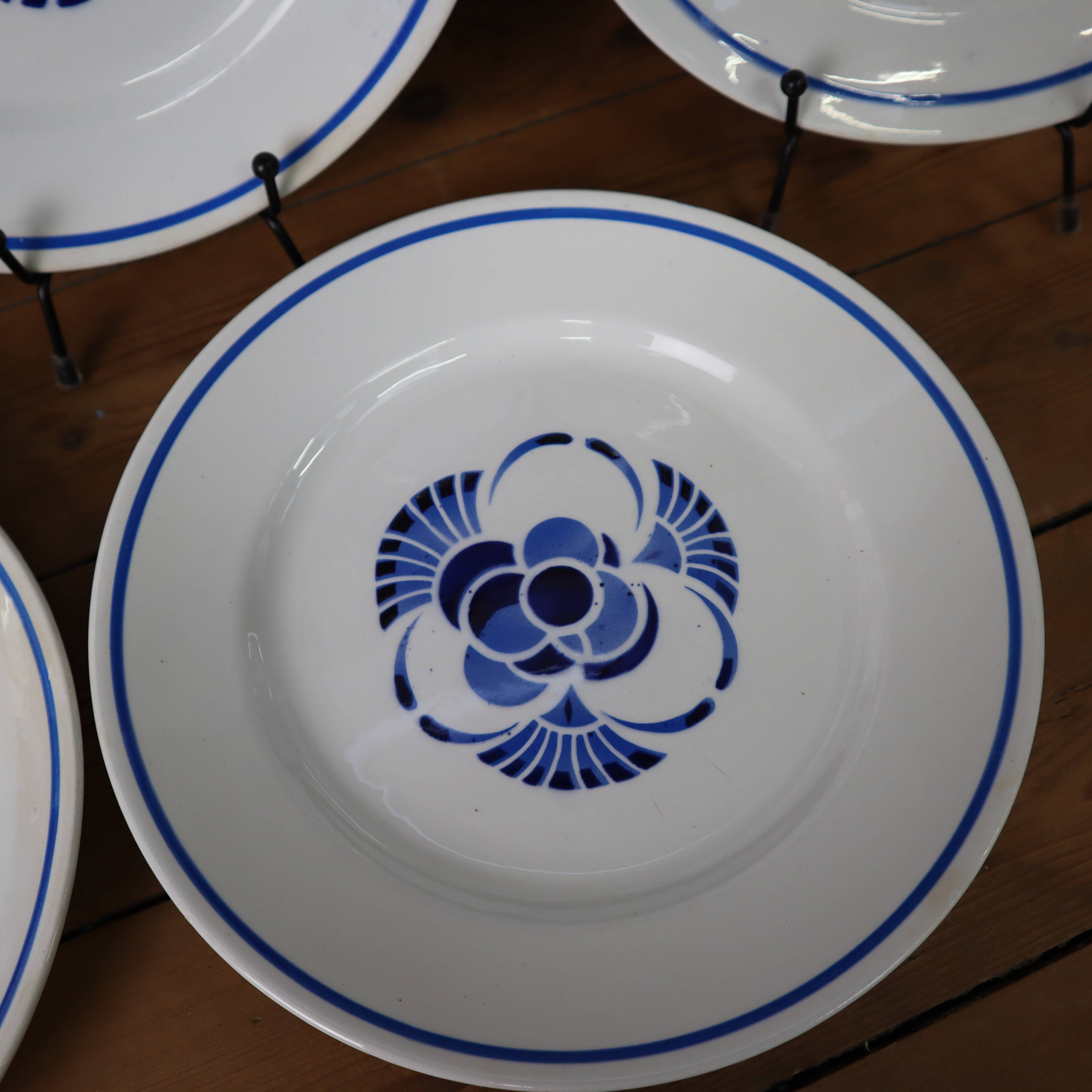 8 blue flat plates "Mitsouko"