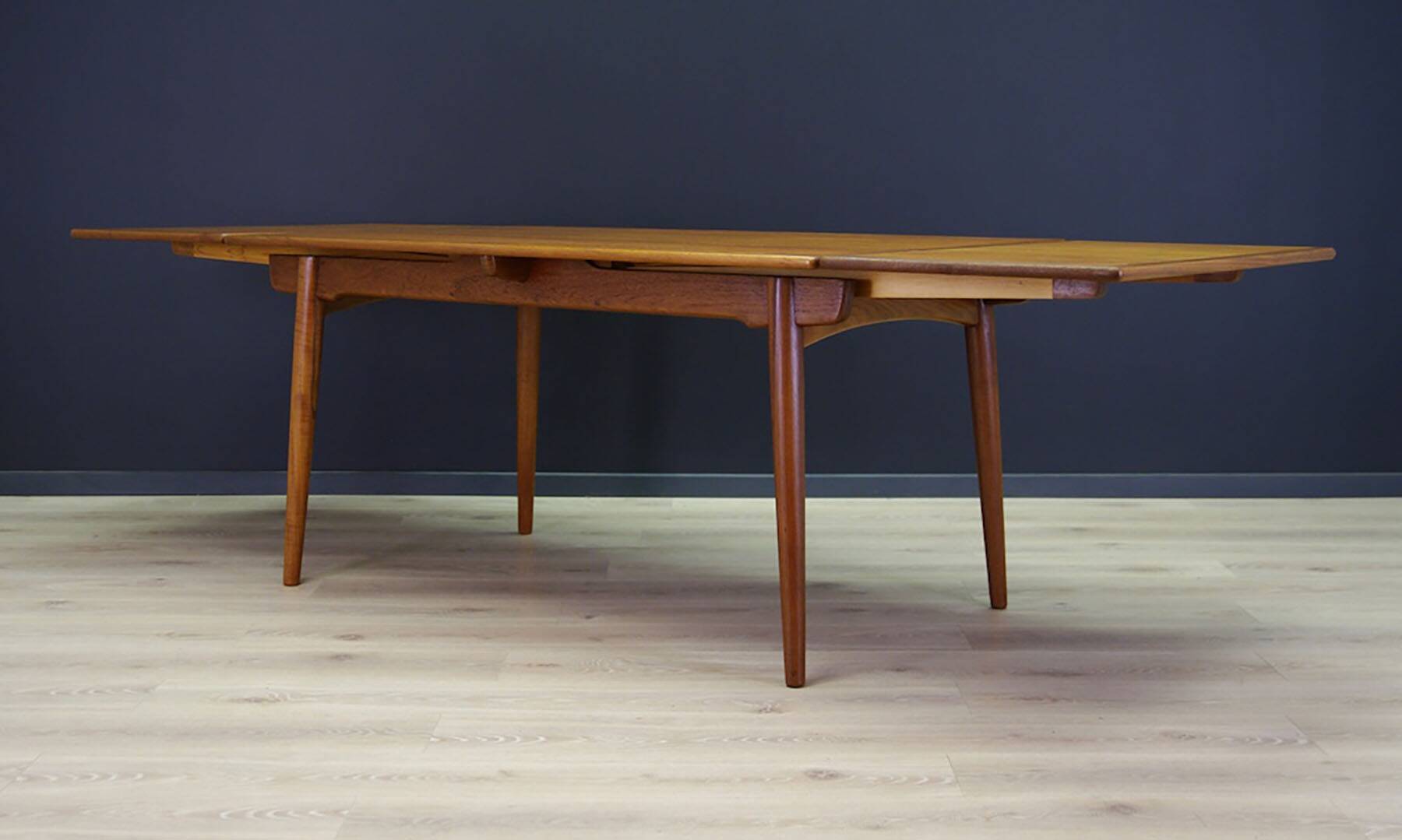 Wooden table, model AT-312, Danish design, 1960s, designer: Hans J. Wegner,
