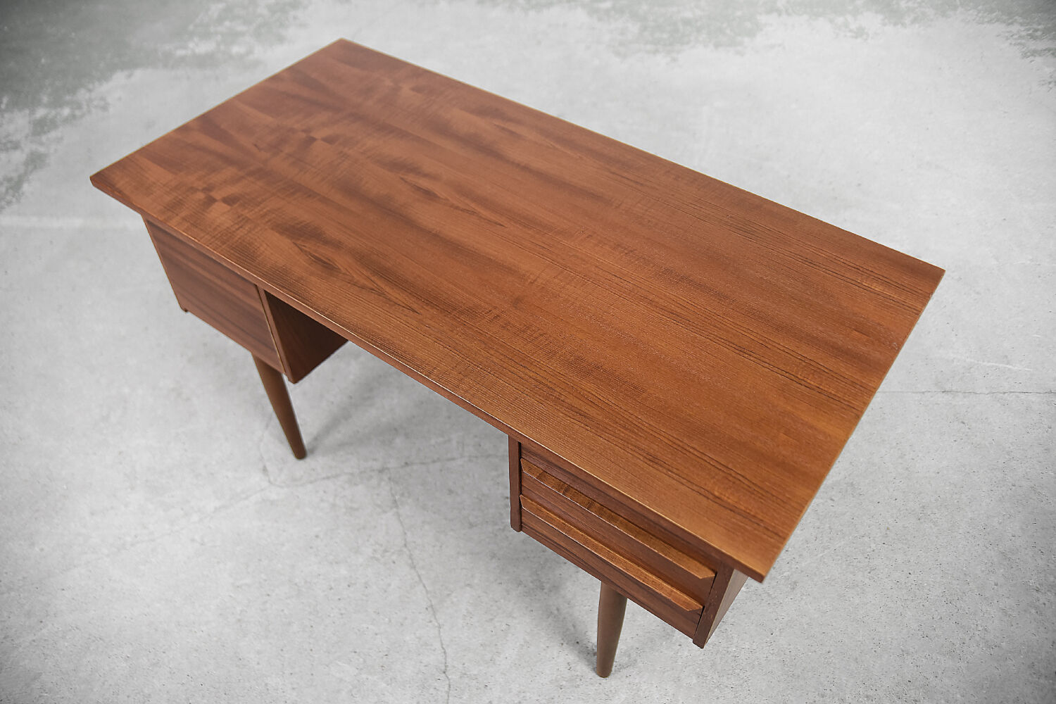 Classic vintage mid-century scandinavian modern teak desk with drawers, 1960s