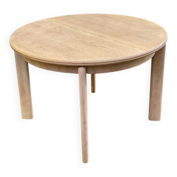 Scandinavian round extendable dining table stripped in oak 1980