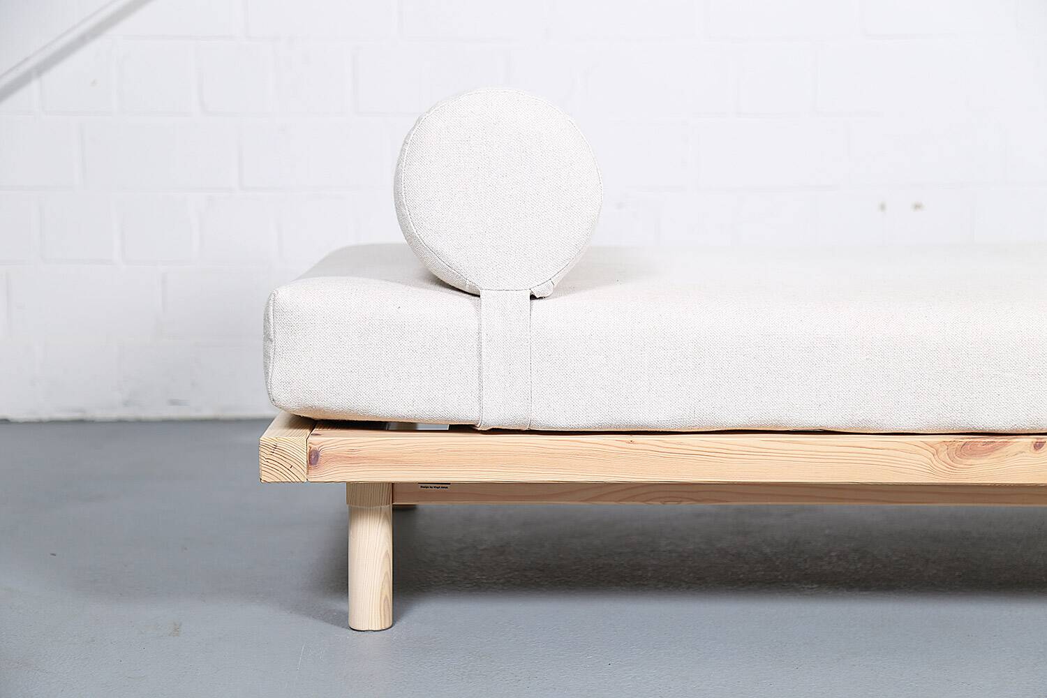 Virgil abloh x ikea design daybed markerad limited
