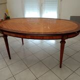 Oval table, varnish Louis XV style