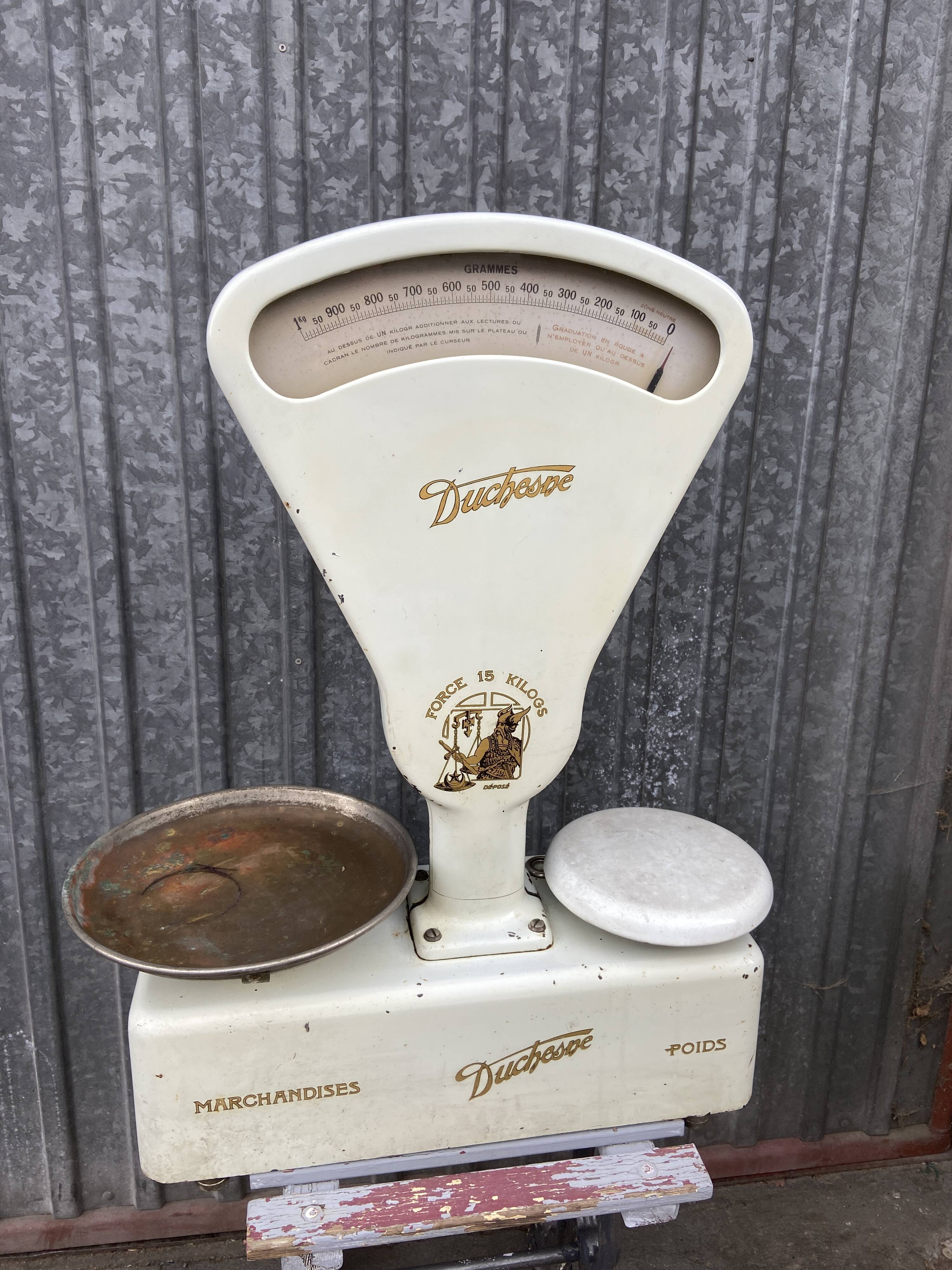 large grocer's scale Old Duchesne Vintage 1950
