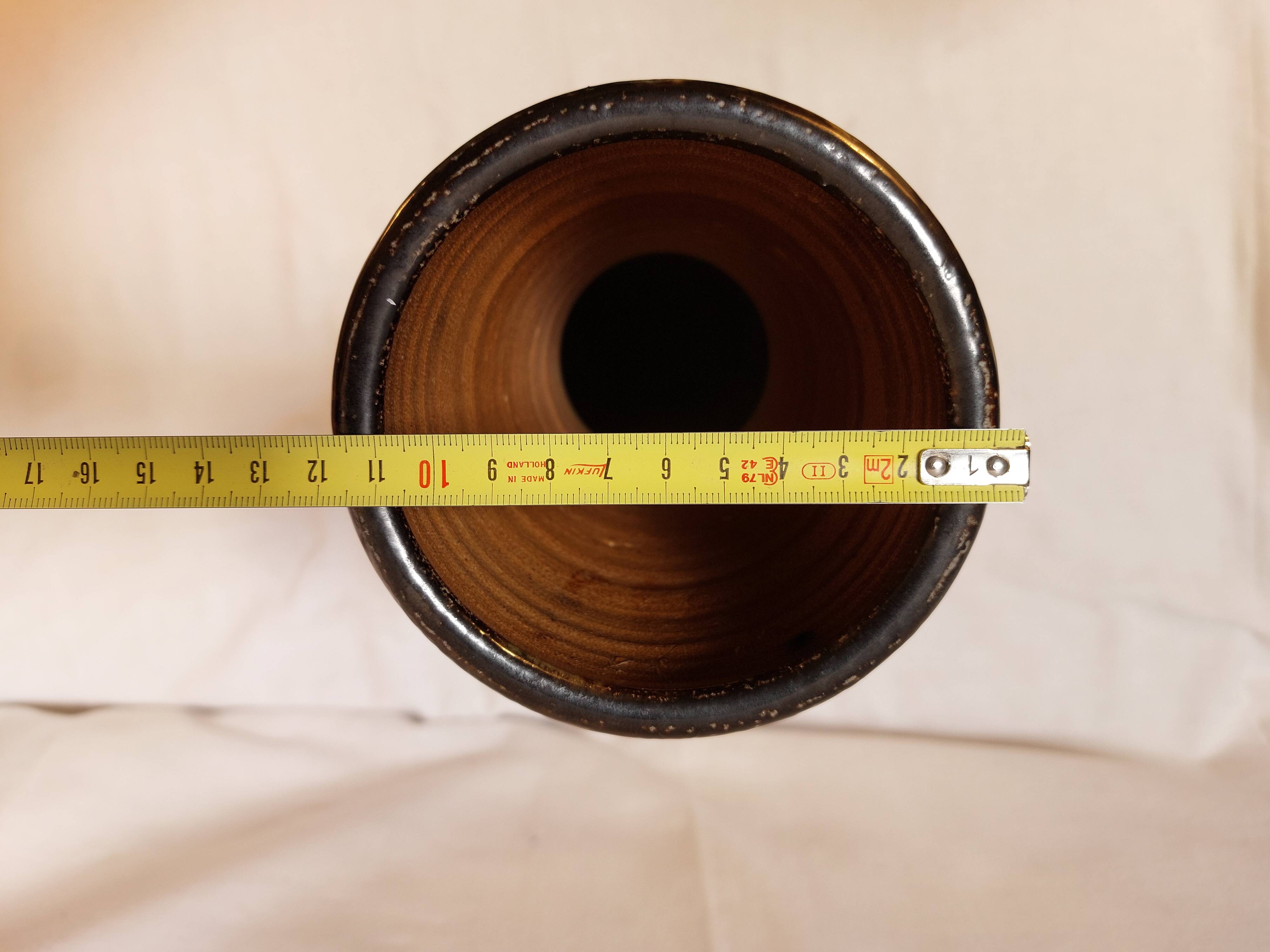 Large vase in flamed Boufflioux sandstone signed GUÉRIN - 1930s