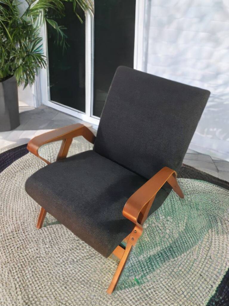 Jiràk armchair by tatra, czech vintage 1960s