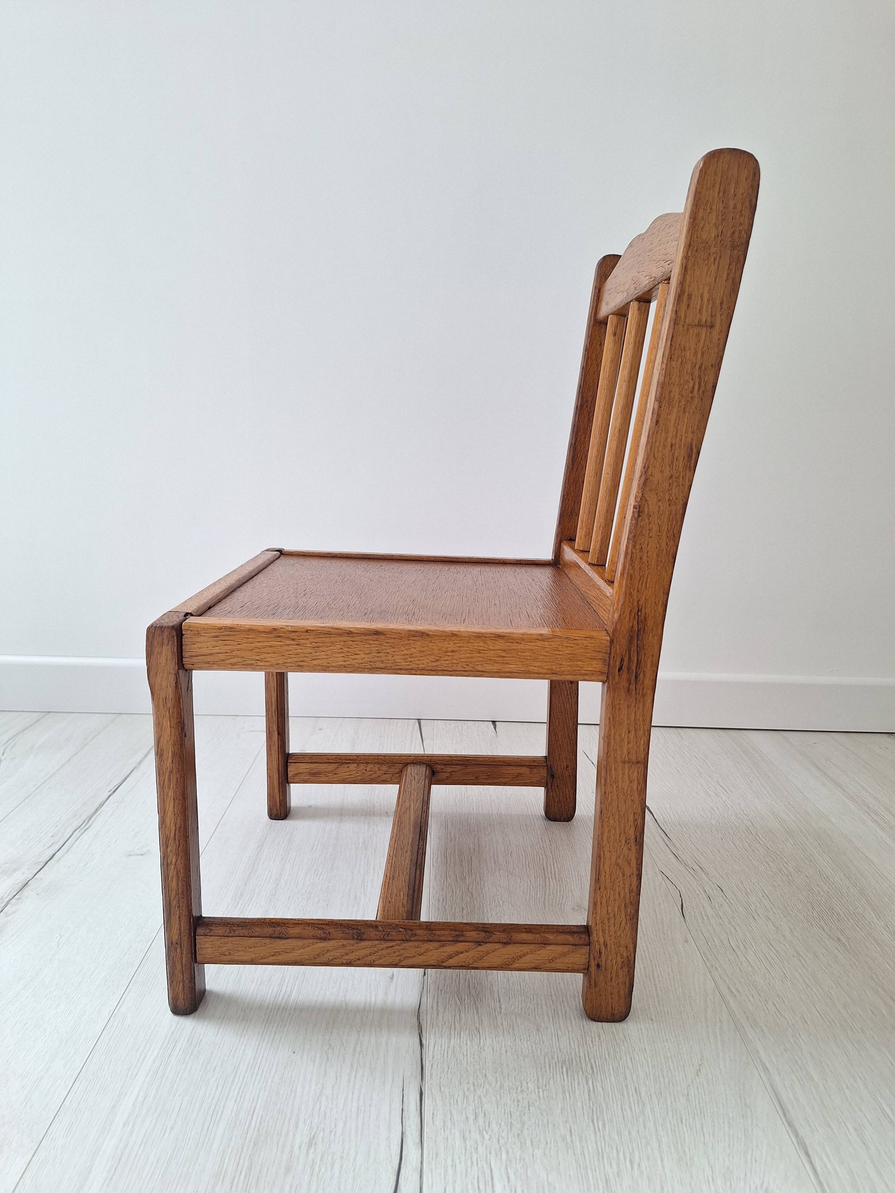 Chaise enfant en bois vintage