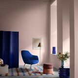Royal blue shell chair