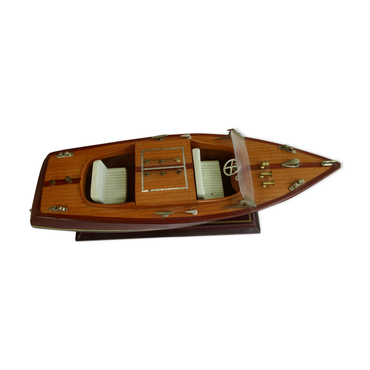 Motor boat model