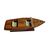 Maquette bateau moteur