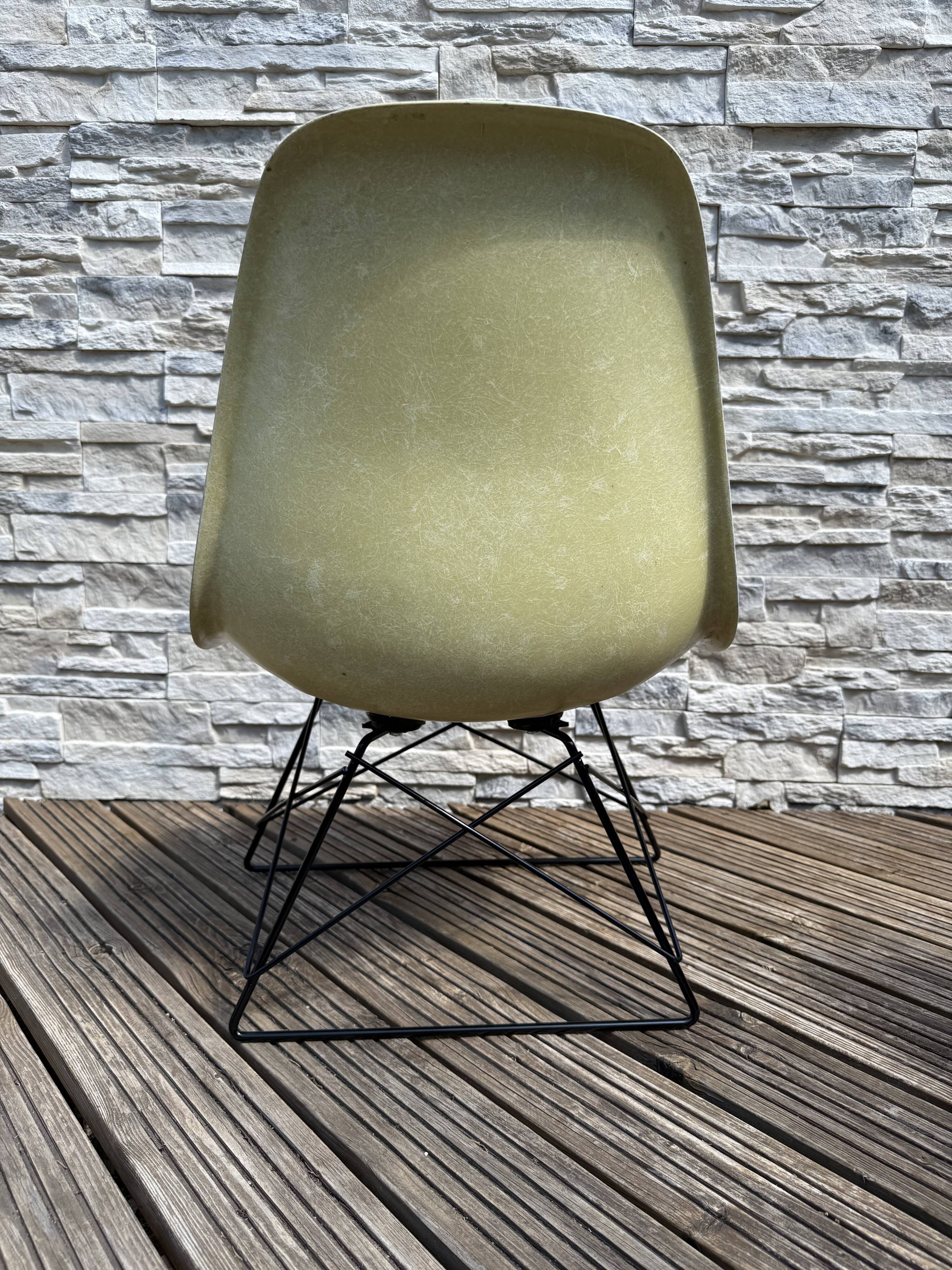 LSR EAMES HERMAN MILLER