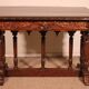 Table de milieu d'époque Renaissance en noyer
