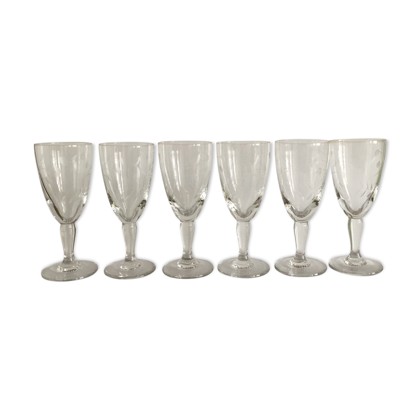 Set of 6 wine glasses etched on foot