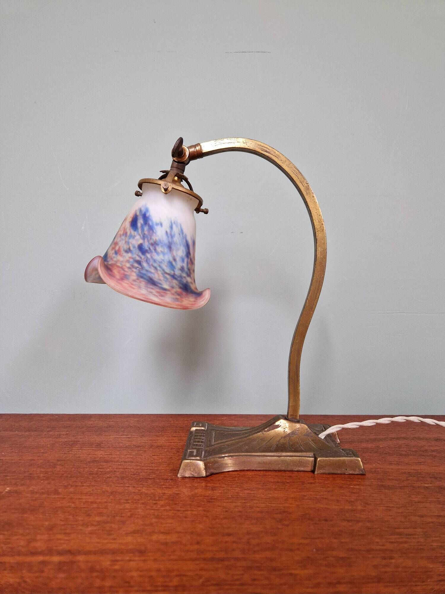 Art Deco desk lamp, signed Le verre Français, 1920s-30s