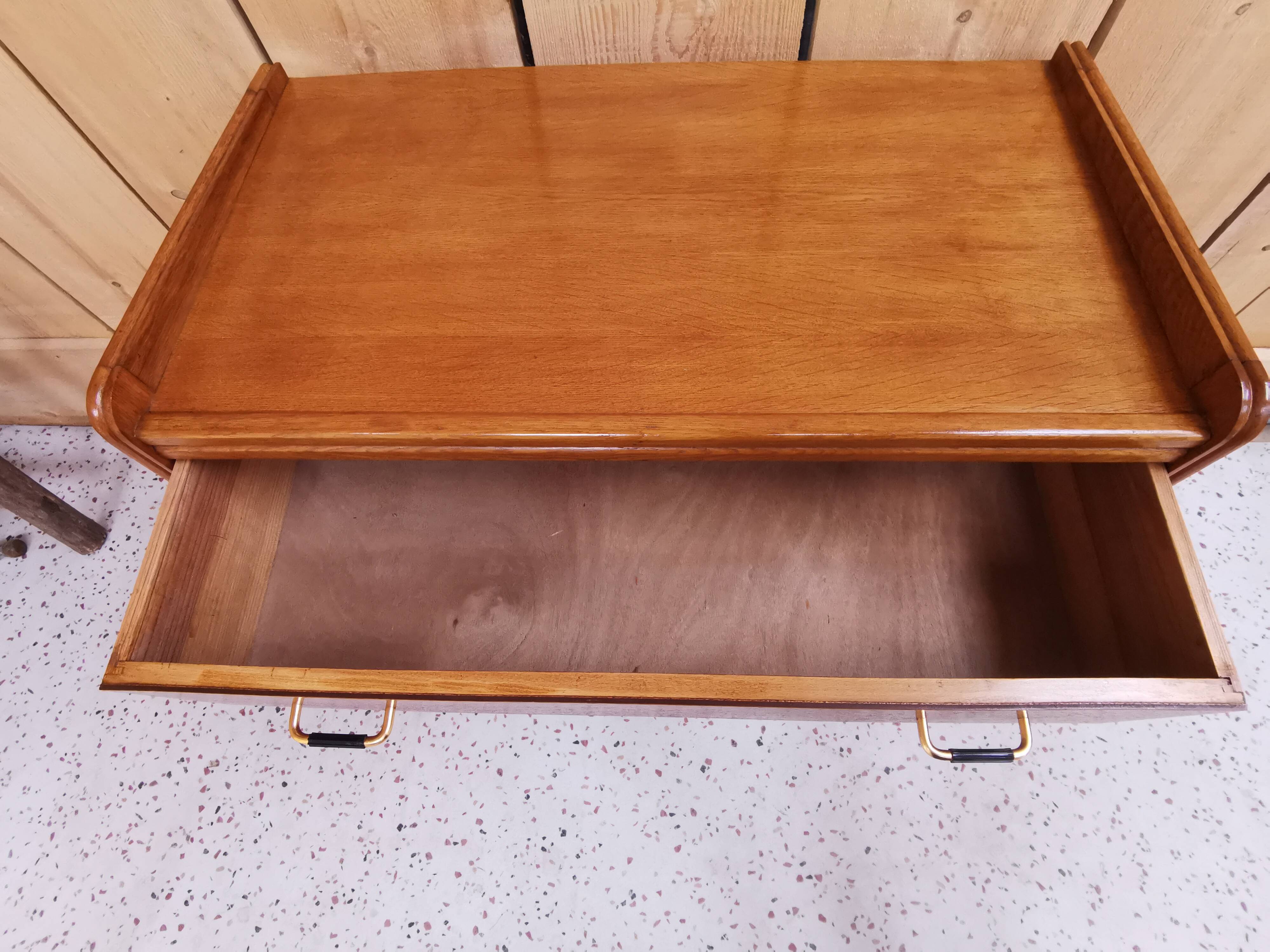 Chest of drawer compass feet