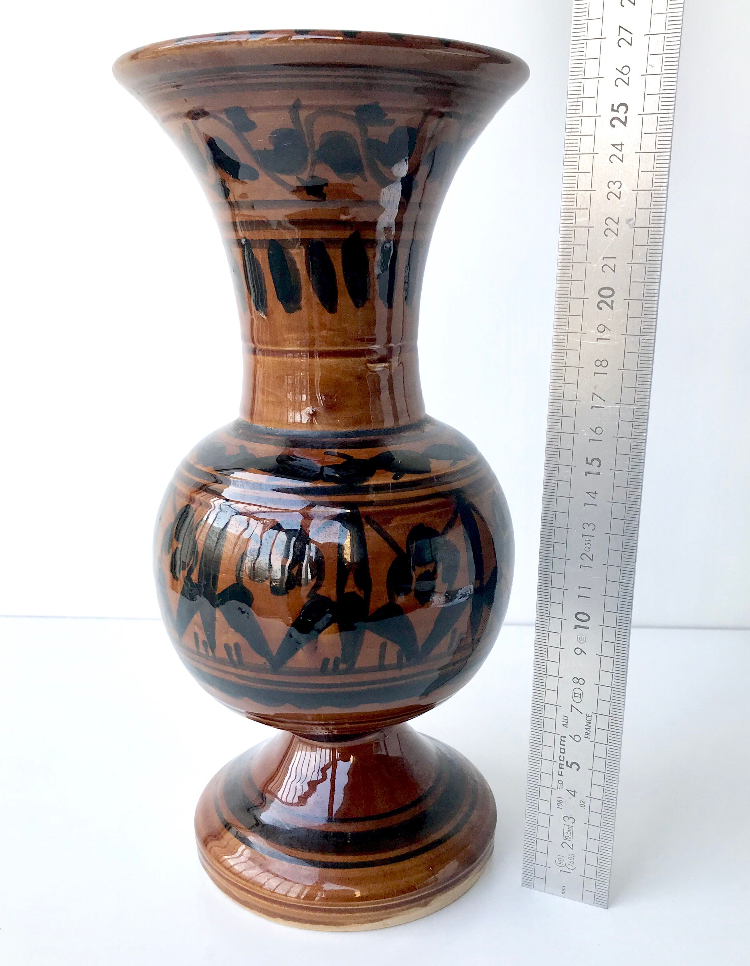 Old Kabyle vase
