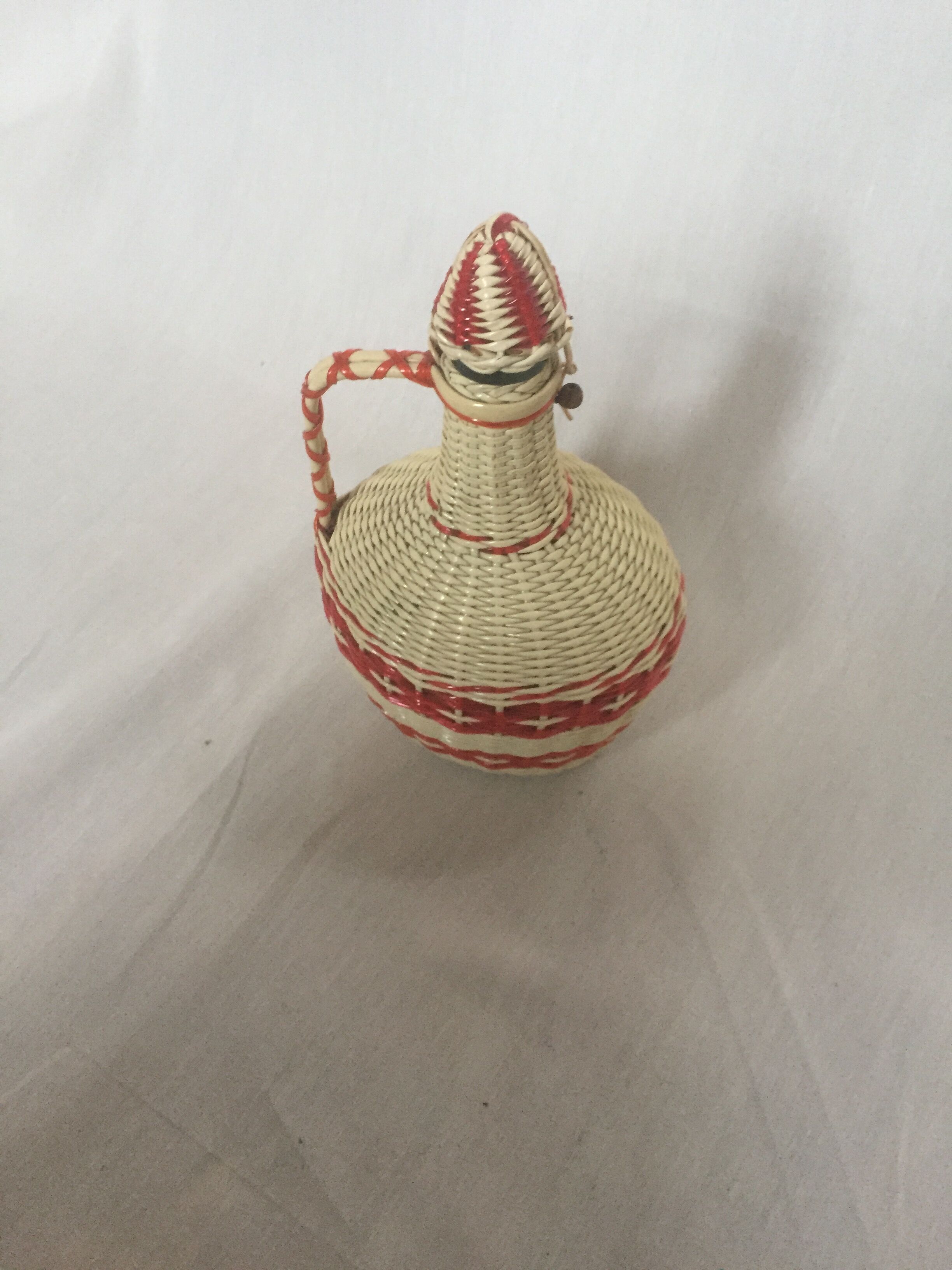Bottle scoubidou