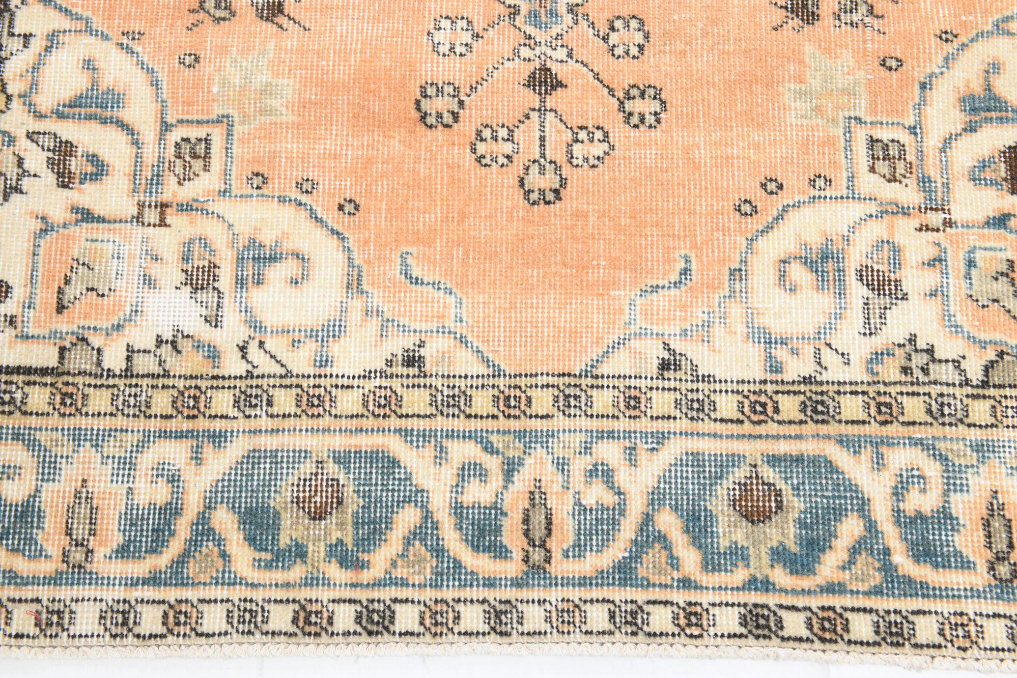 Orange carpet 194x119cm