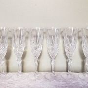 8 flûtes à champagne en cristal
