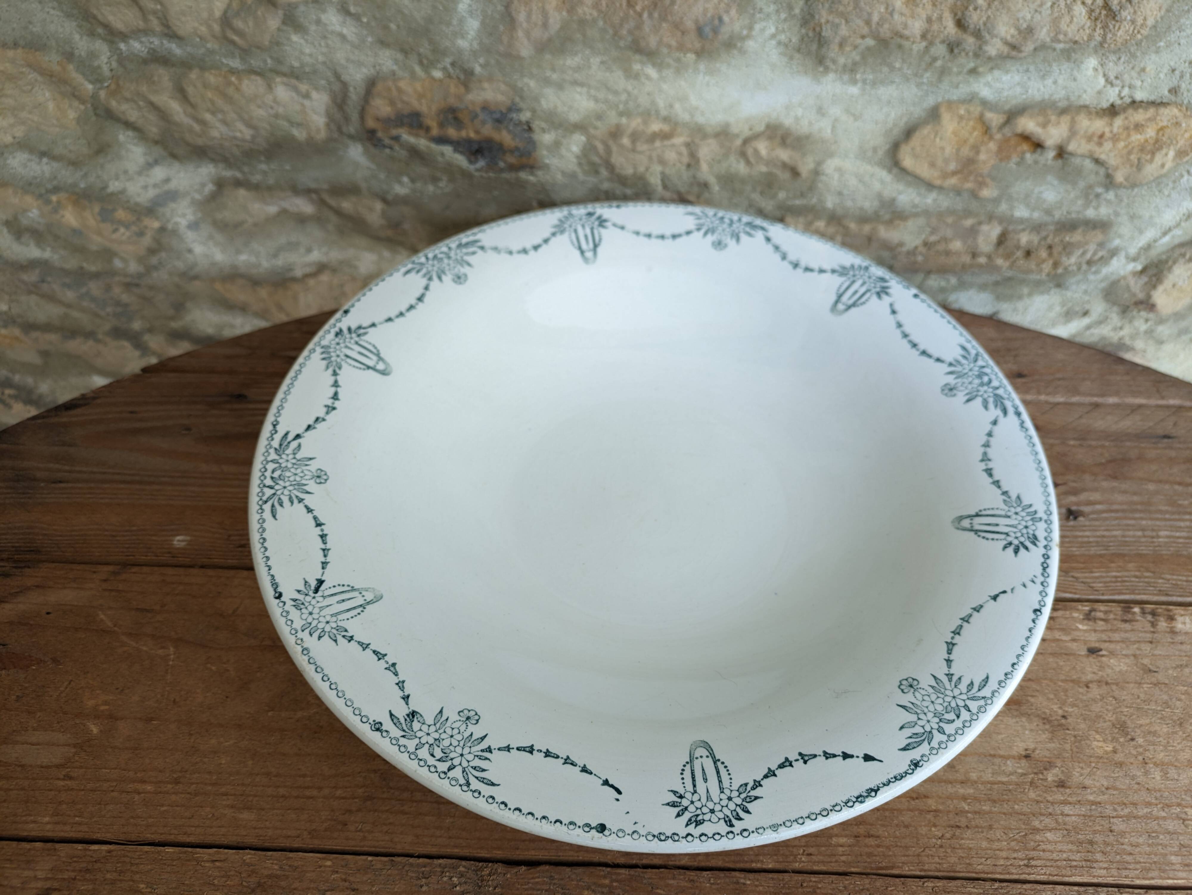 Old round ceramic serving dish Moulin des loups & Hamage model Graciela