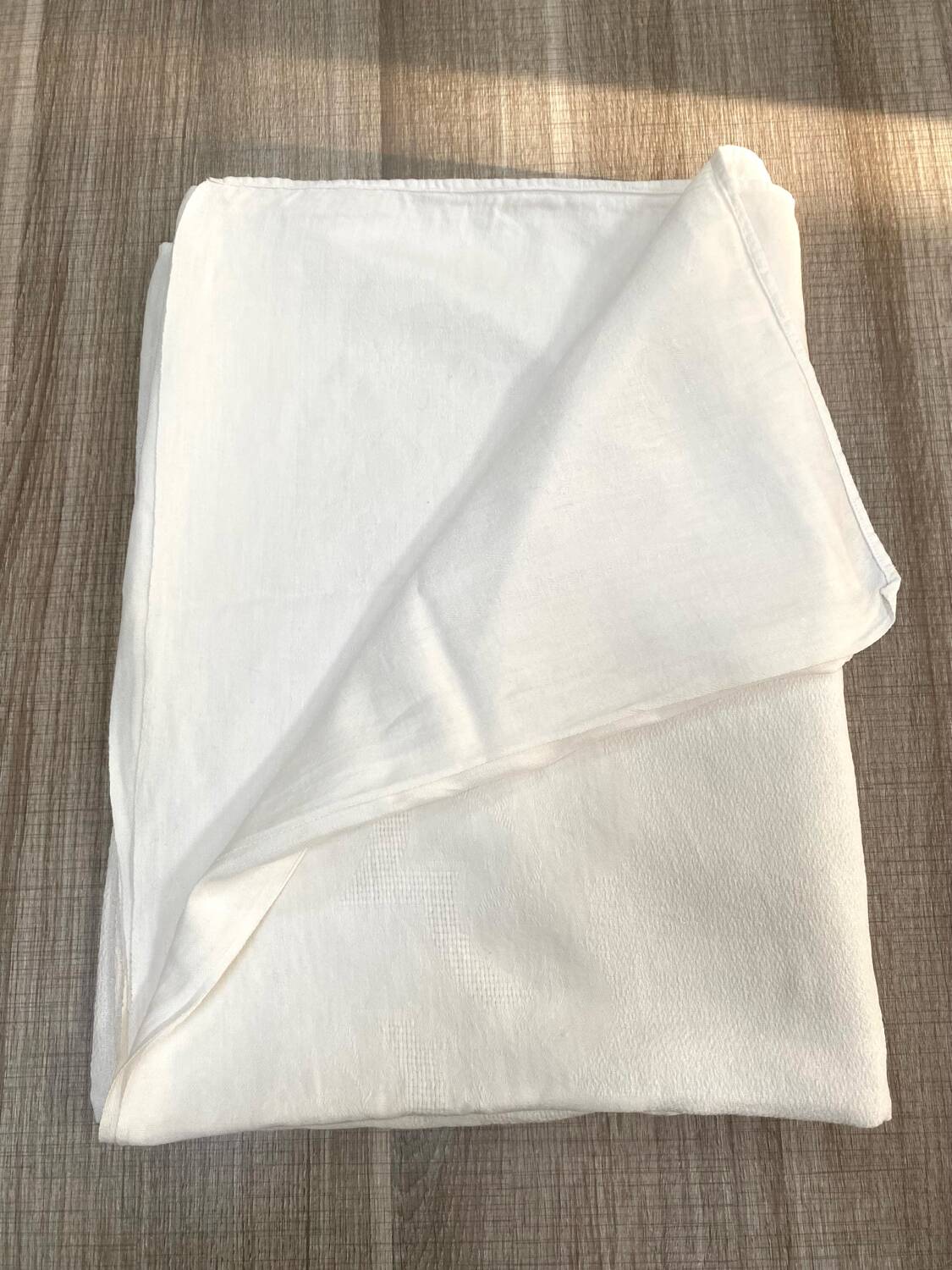 Grande nappe blanche en metis 215 x 155 cm