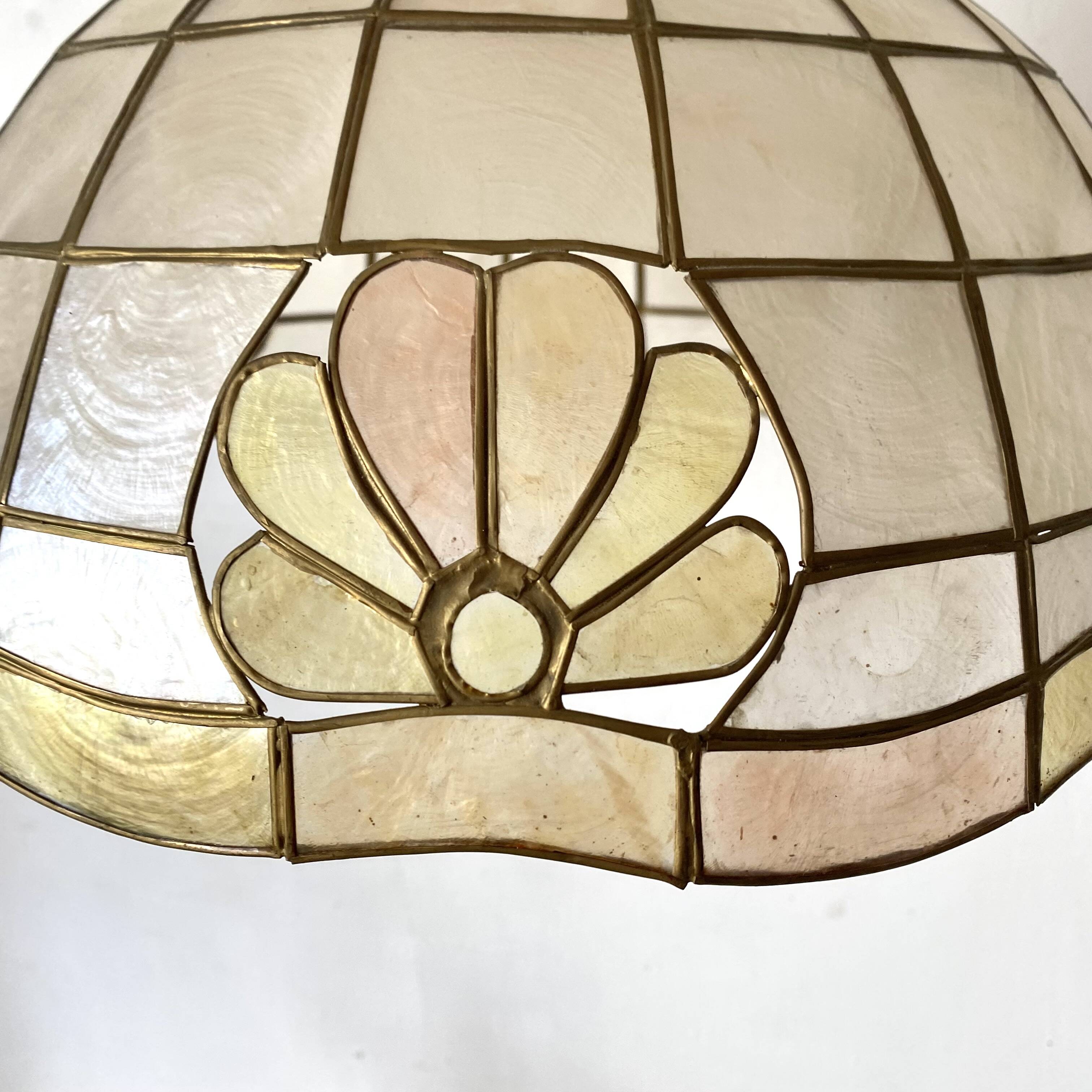 Vintage mother-of-pearl pendant light