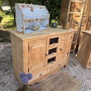 Meuble de rangement / Buffet pin massif