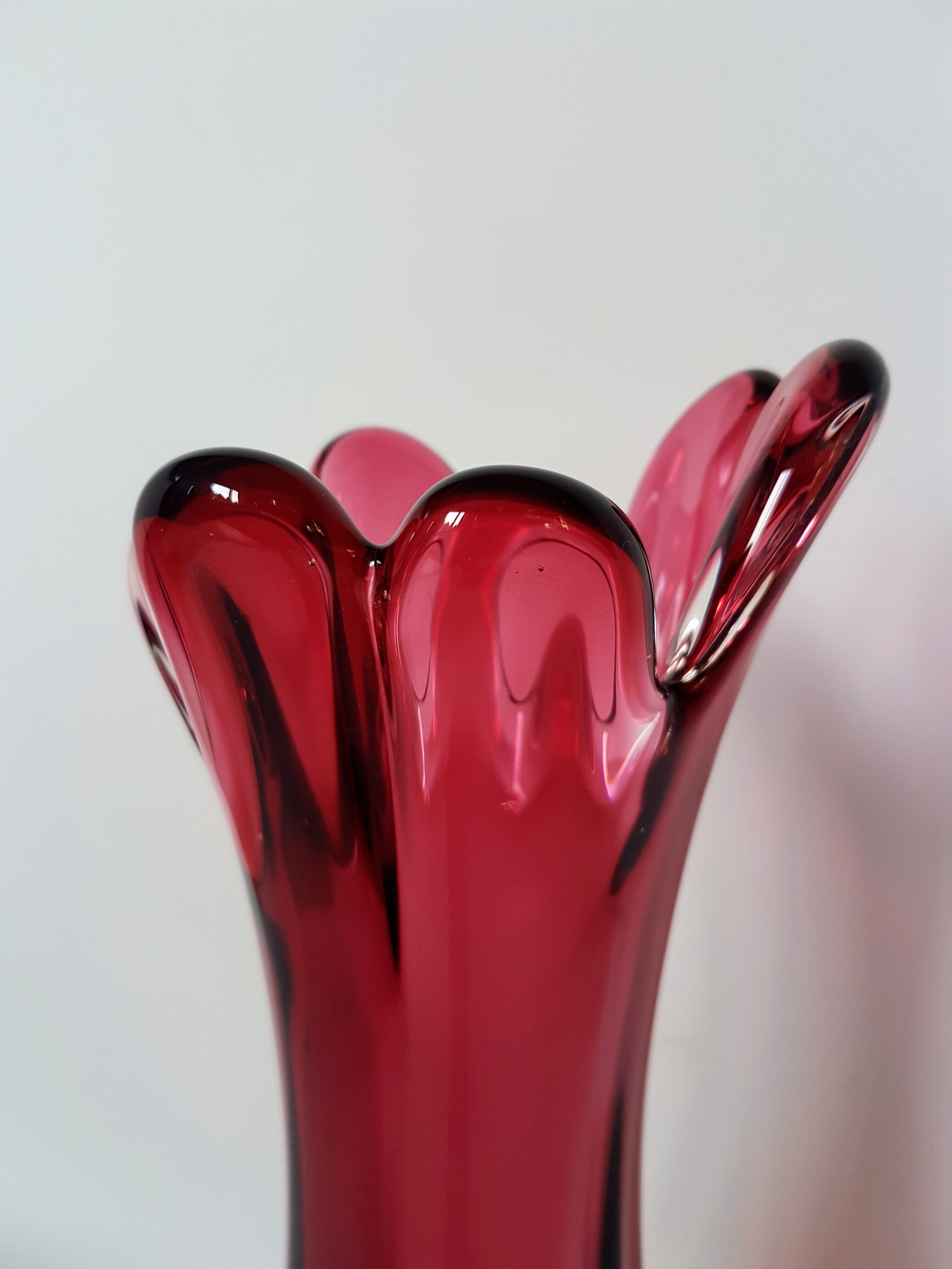 Fratelli Toso Chambord Murano vase.