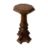 Walnut column, work of the late nineteenth century