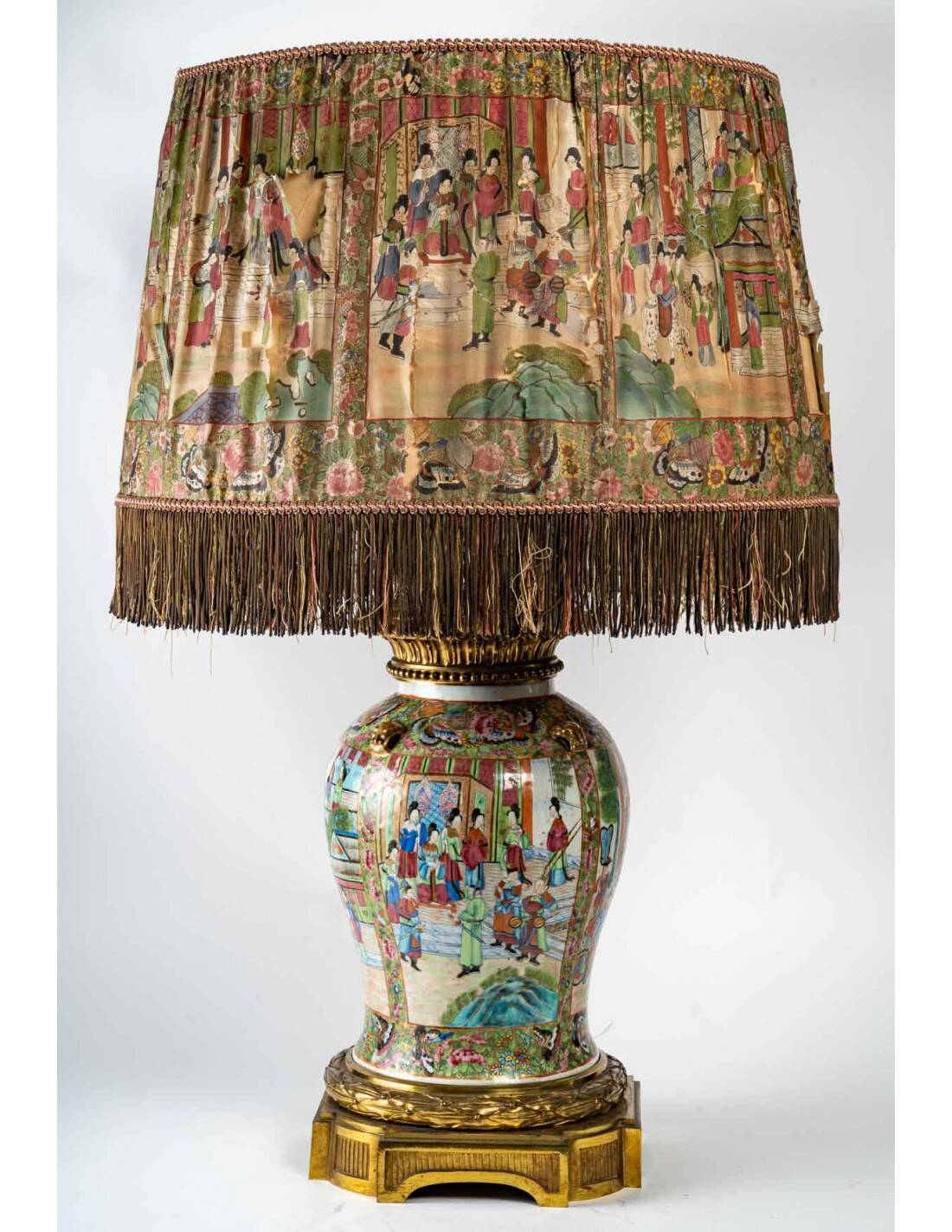 Very important Satsuma porcelain lamp