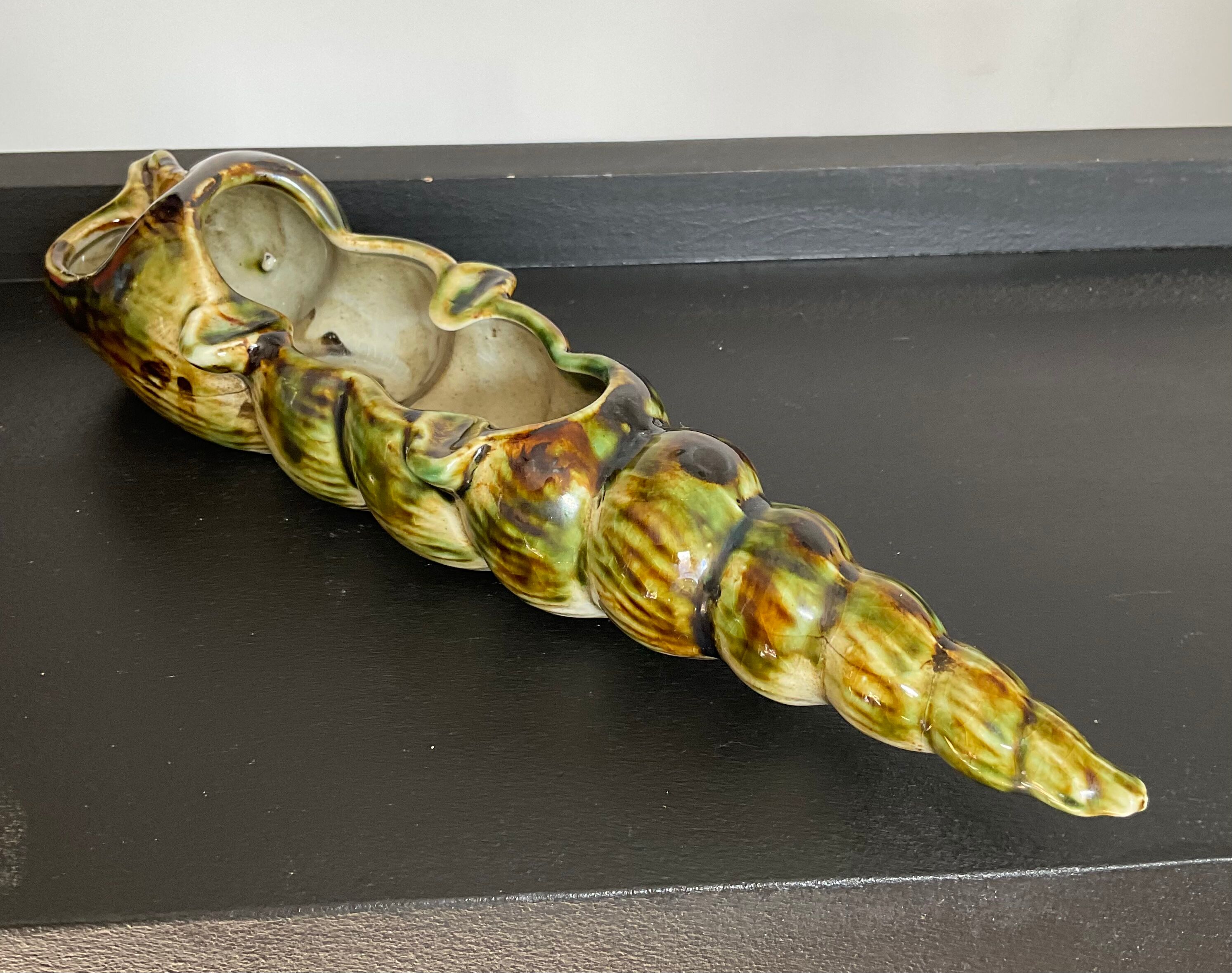 Vintage ashtray glazed ceramic shell