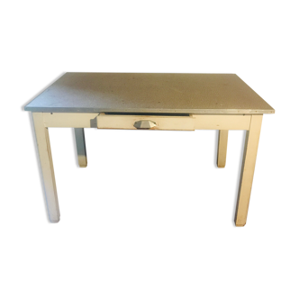 1930s country table/bistro table in its pattine