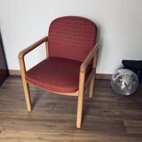 Powder pink armchair - light wood