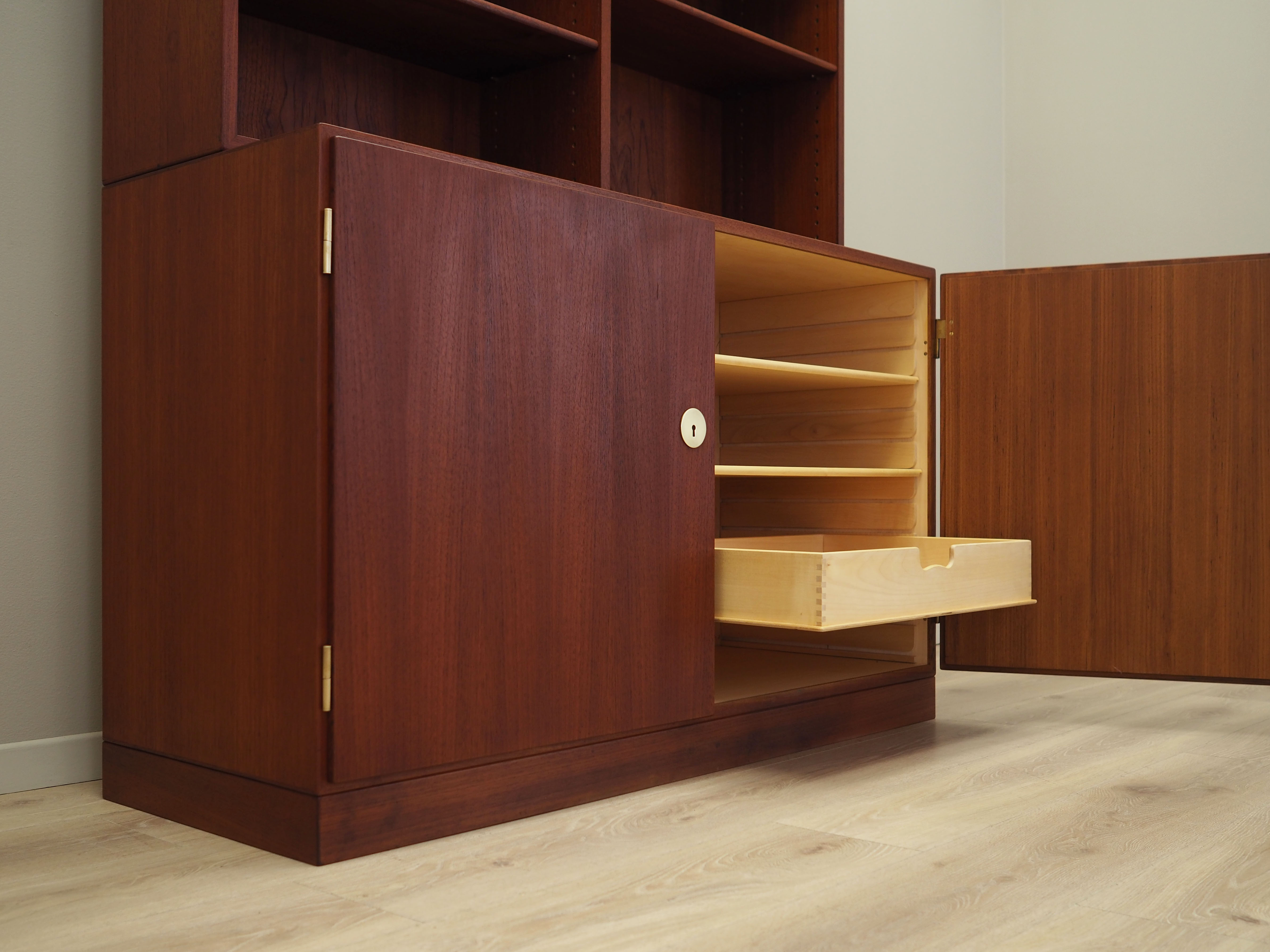 Teak bookcase, Danish design, 1960s, designer Børge Mogensen