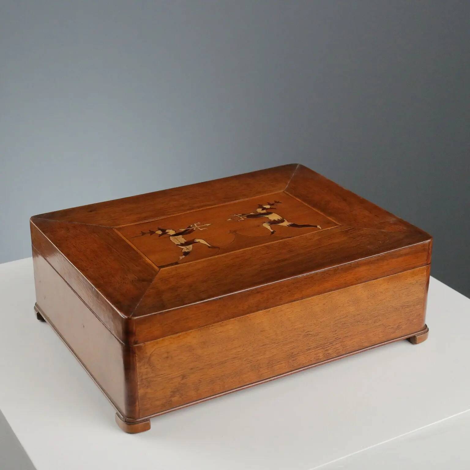 Antique travel box in walnut with mirror, Italy, 19th century