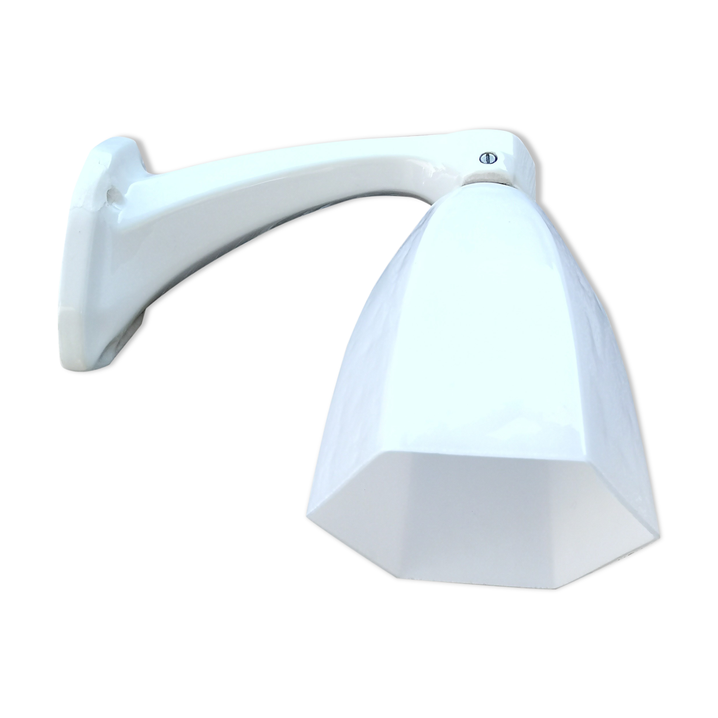 Art deco applied in porcelain limoges and opaline